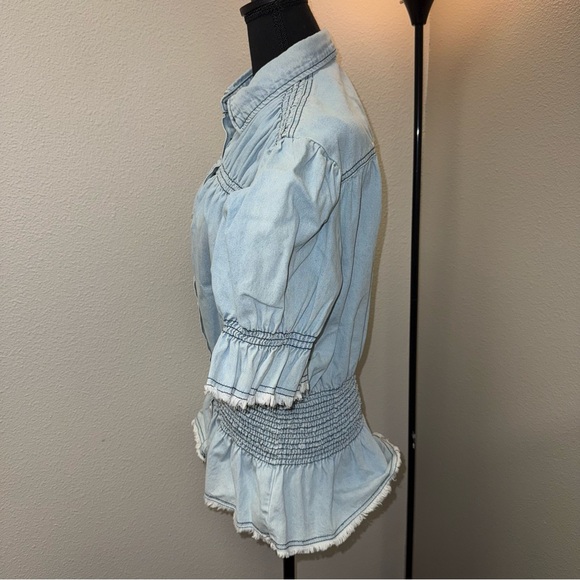NWT ANDREE Denim Ruffle Blouse. Frayed Edges. Poof Sleeves. 1X - Picture 4 of 9